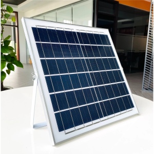 Đèn pha năng lượng mặt trời 300W